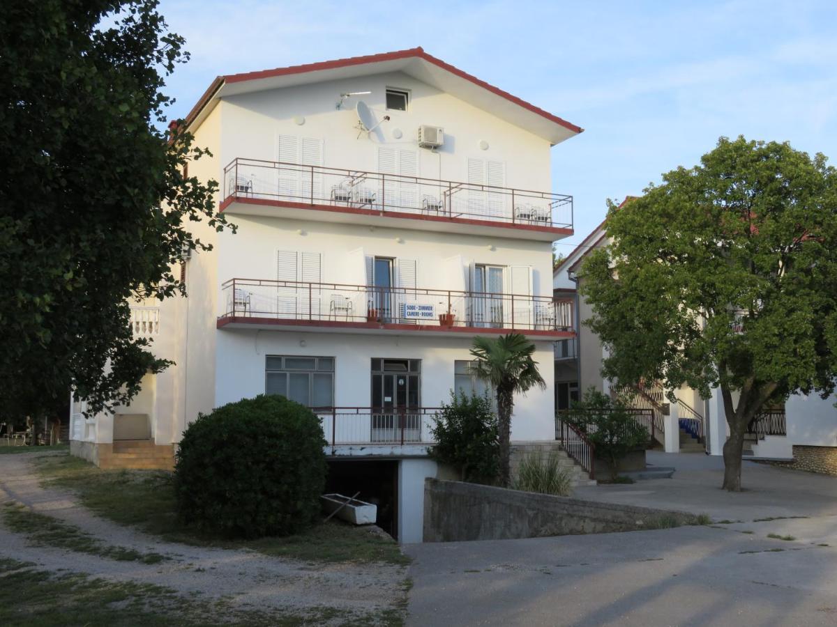 Apartmani Mm Starigrad Paklenica Exterior foto