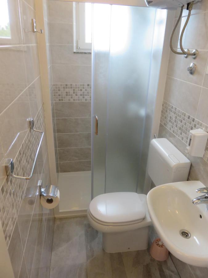 Apartmani Mm Starigrad Paklenica Exterior foto