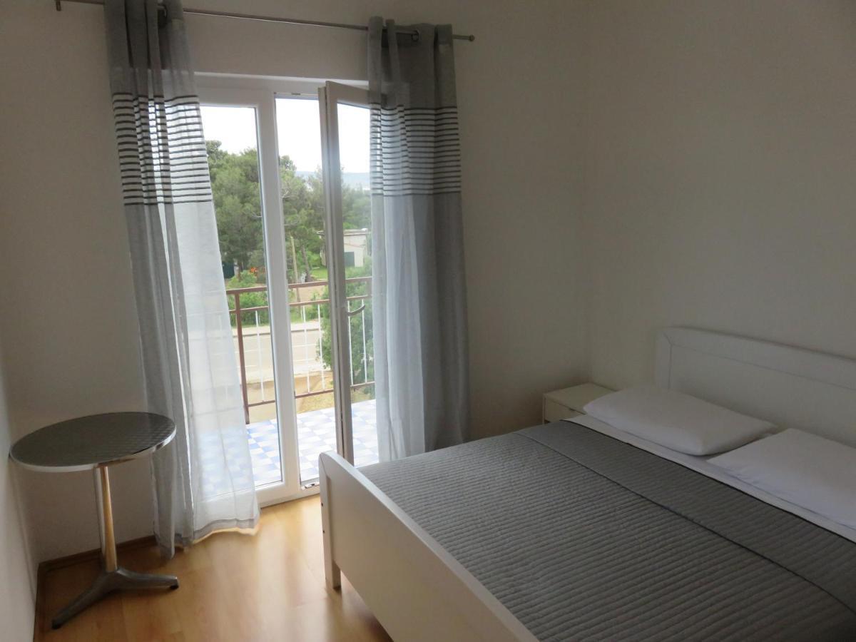 Apartmani Mm Starigrad Paklenica Exterior foto
