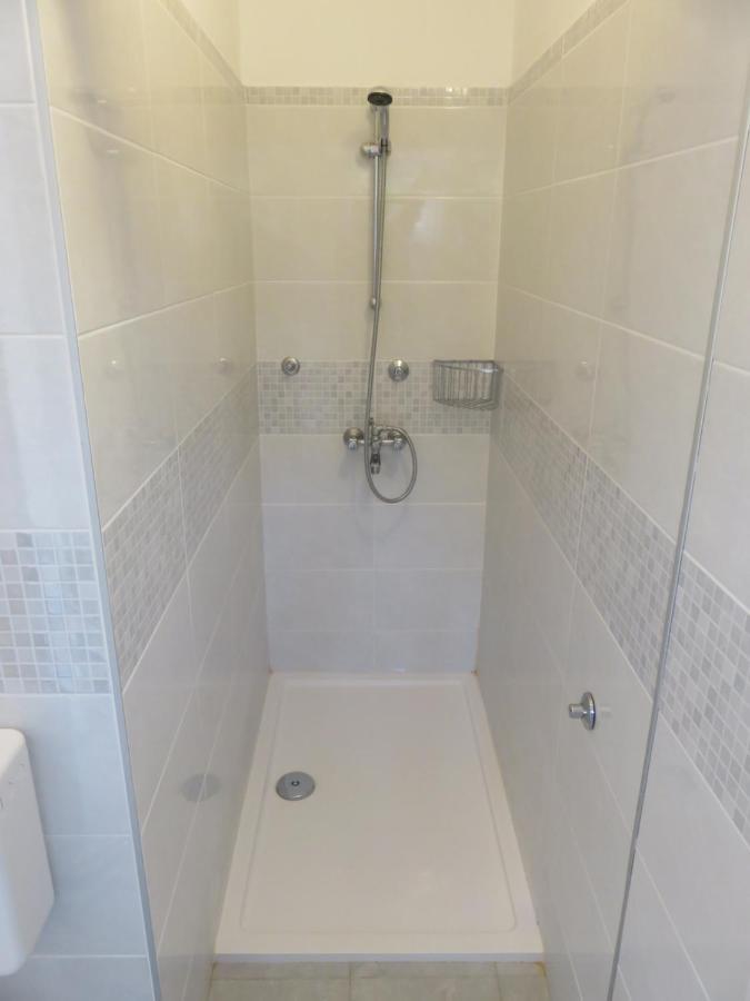 Apartmani Mm Starigrad Paklenica Exterior foto