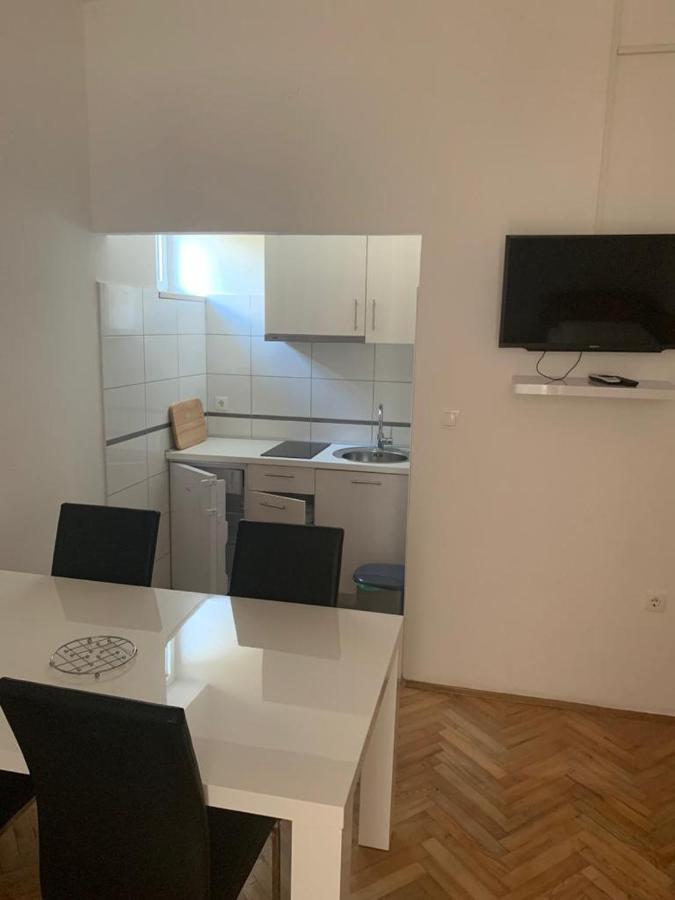 Apartmani Mm Starigrad Paklenica Exterior foto