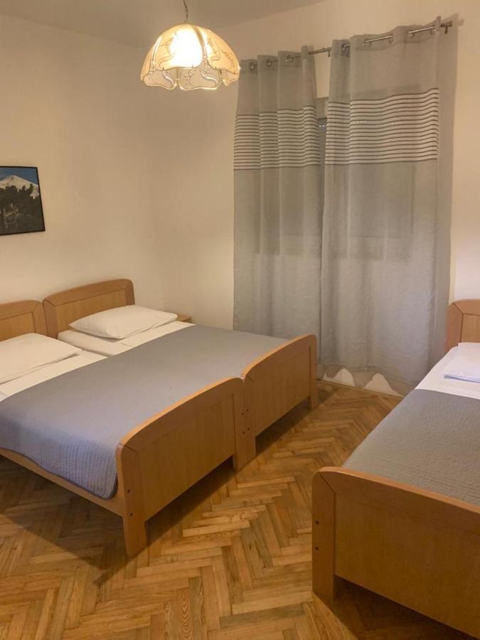 Apartmani Mm Starigrad Paklenica Exterior foto