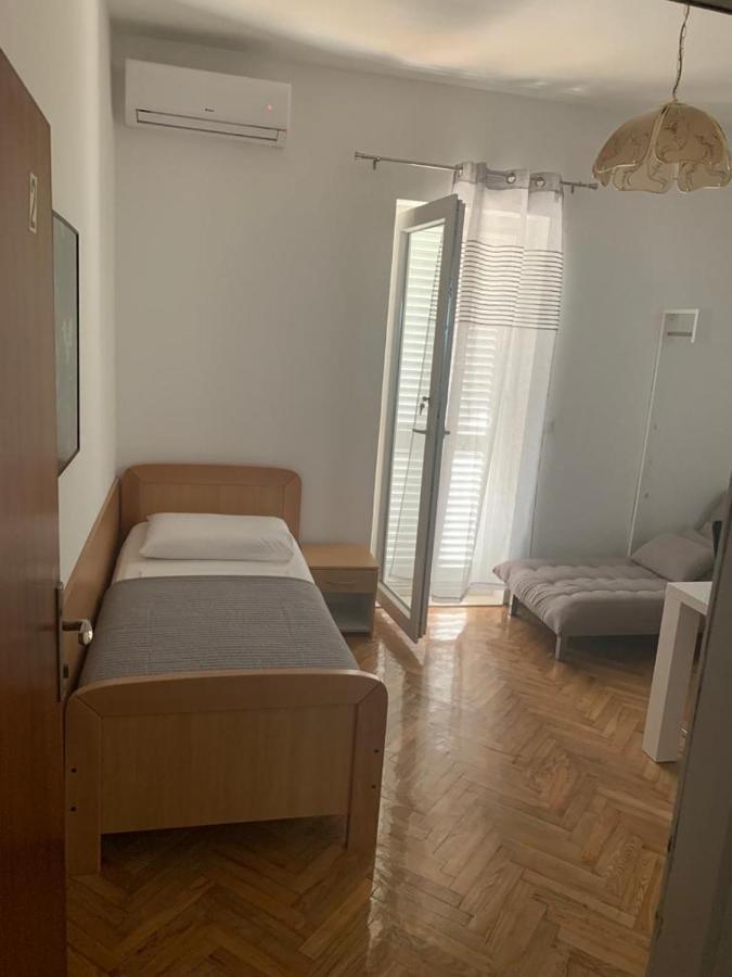 Apartmani Mm Starigrad Paklenica Exterior foto